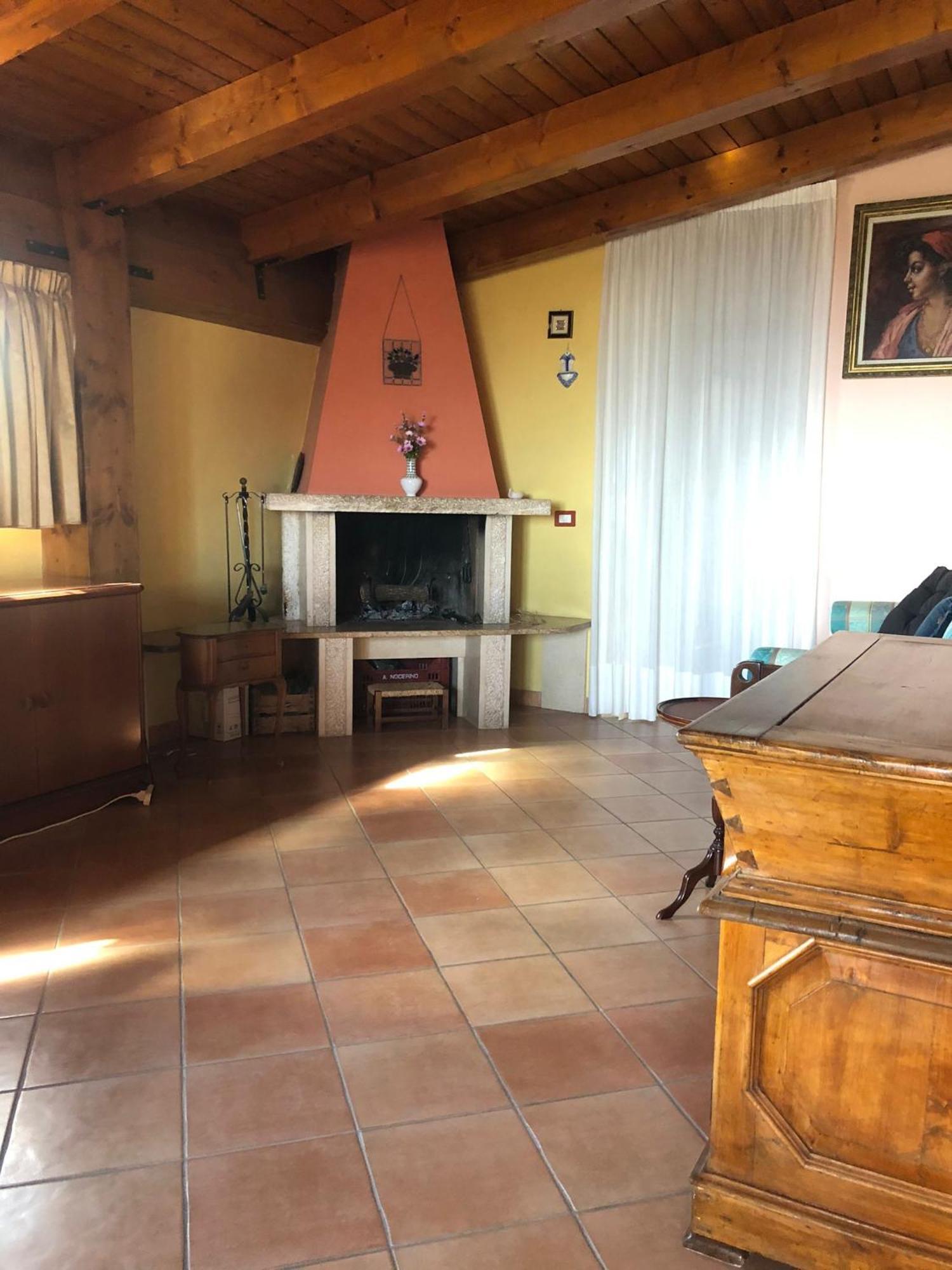 B&B La Rosa Salernes Extérieur photo